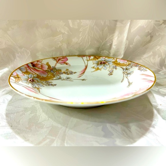 52 PC Set Beautiful Chinese dinnerware (52 pieces) Gold Hand painted. - Picture 7 of 9